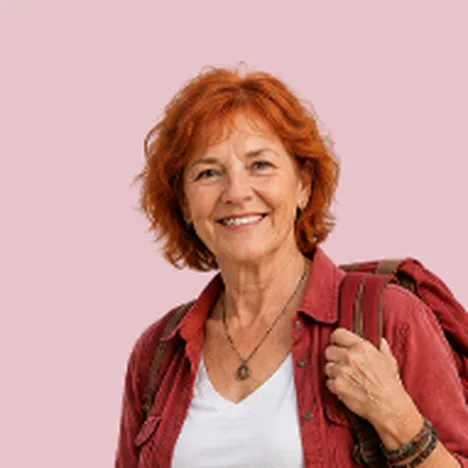 Vrouw met rood haar in een rode blouse